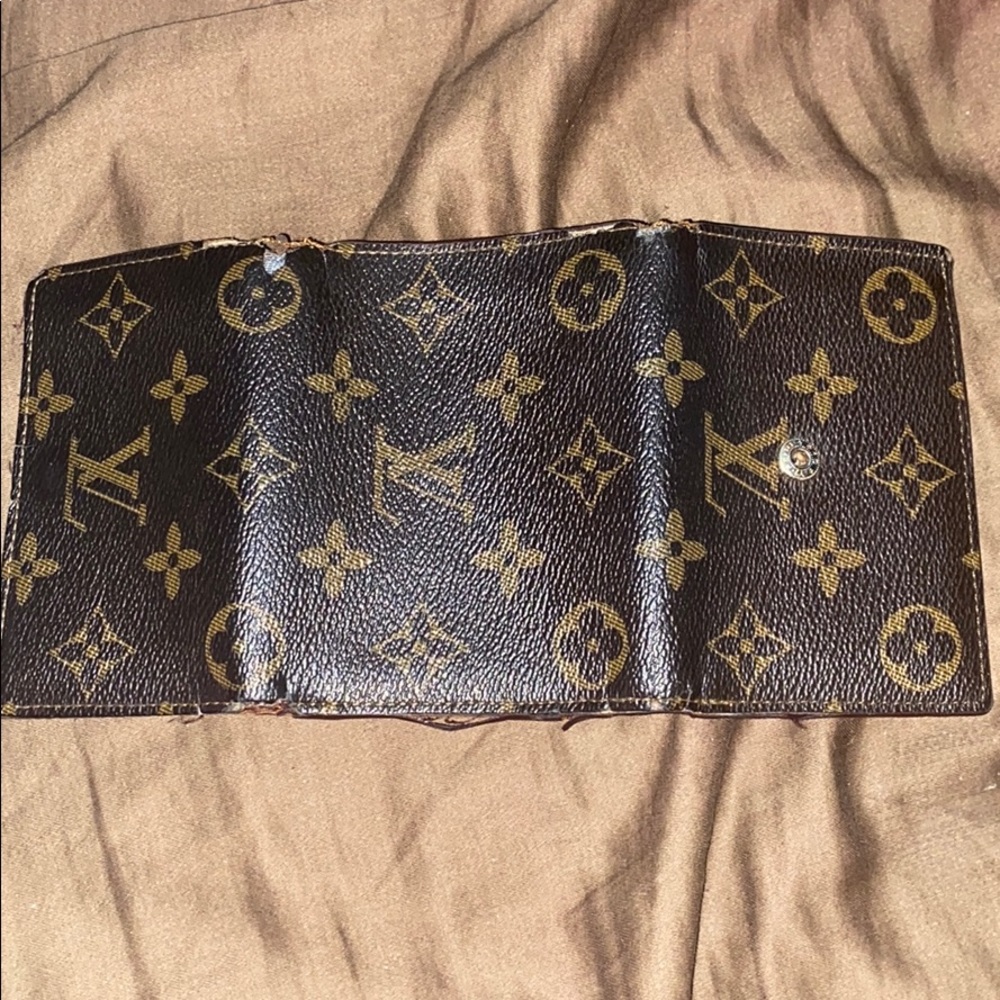 Wallet - Picture 3 of 3